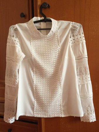 Женская блузка с длинным рукавом с AliExpress на вешалке