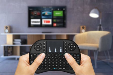 Беспроводная мини-клавиатура с Aliexpress на картинке