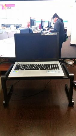 Мультифункциональная подставка для ноутбука с AliExpress на столе