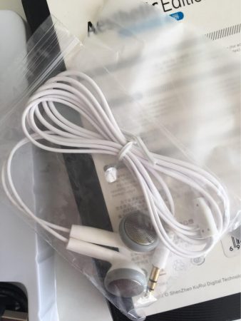 MP3-плеер RUIZU X06 8-16 гб с AliExpress наушники